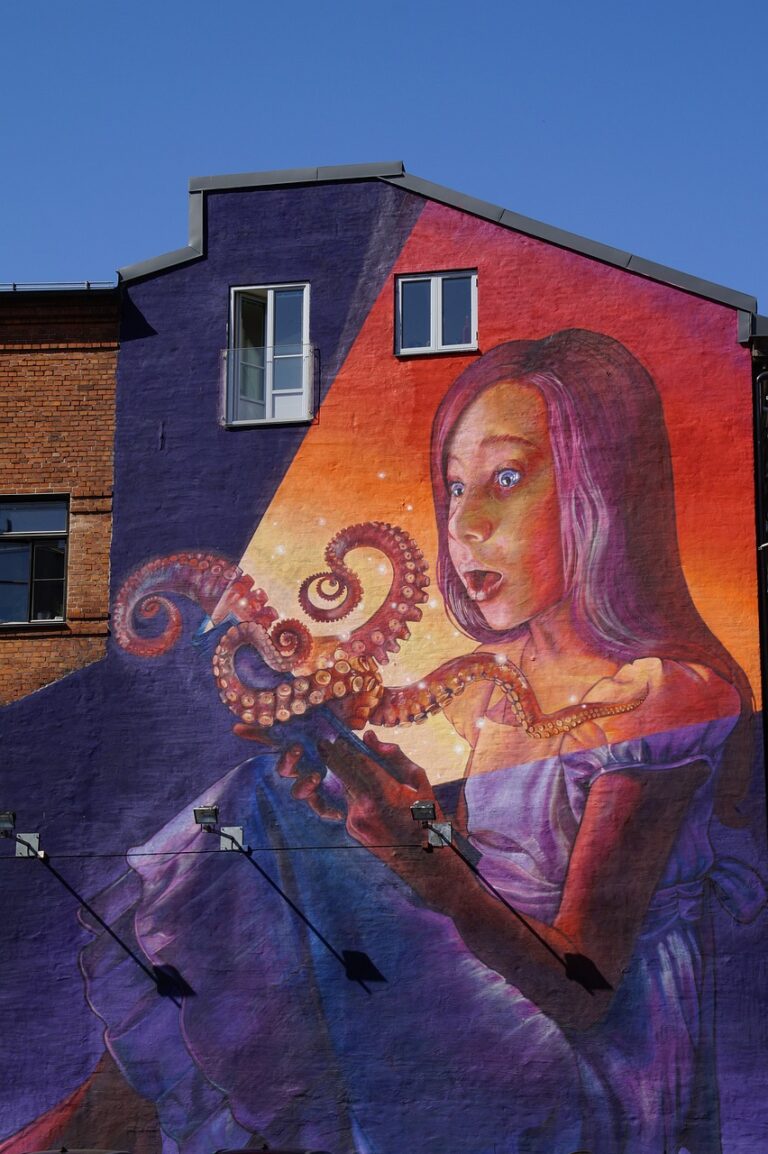 building, painted, graffiti-905581.jpg